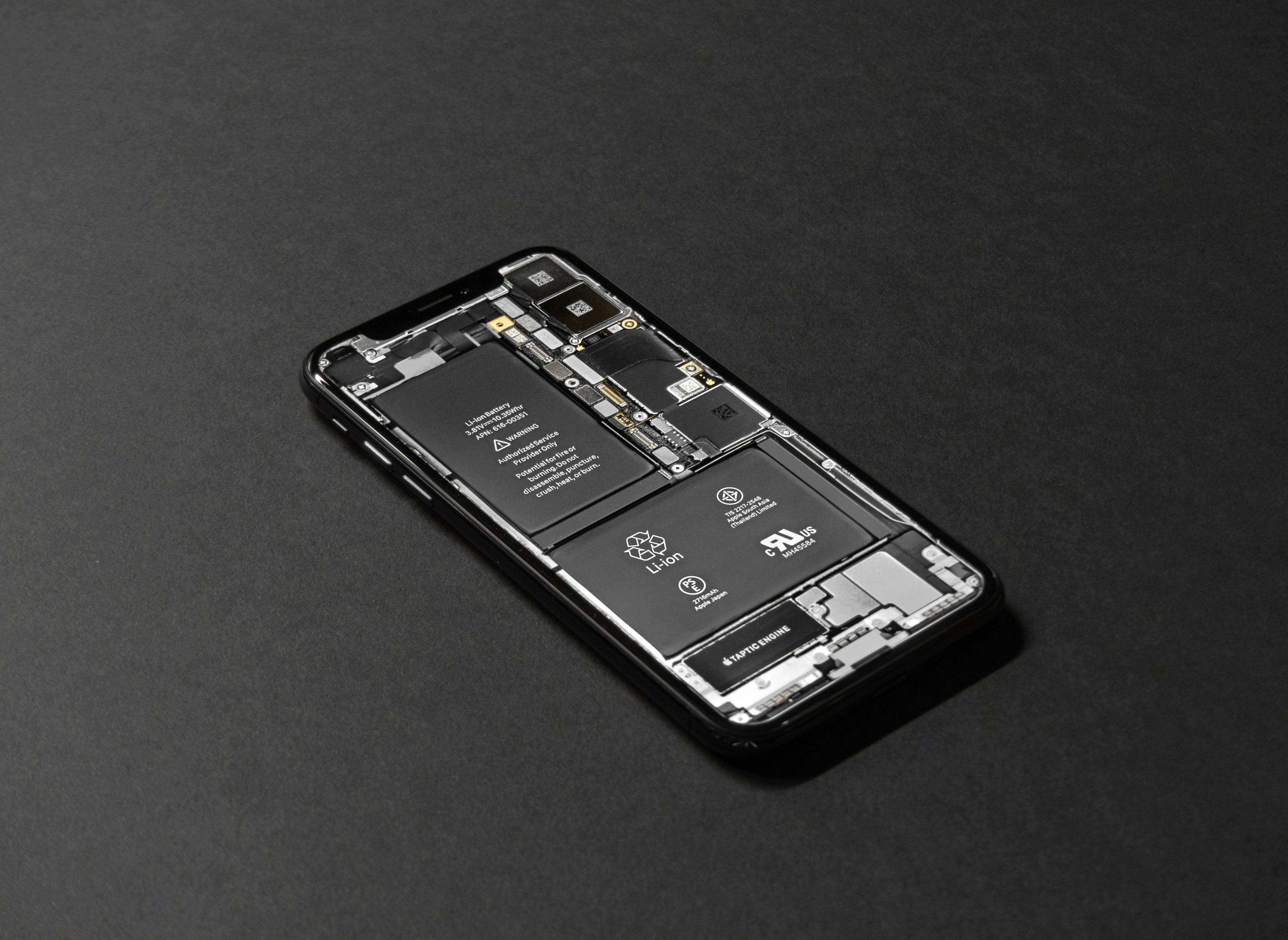 Wymiana baterii w telefonie – serwis smartfonów